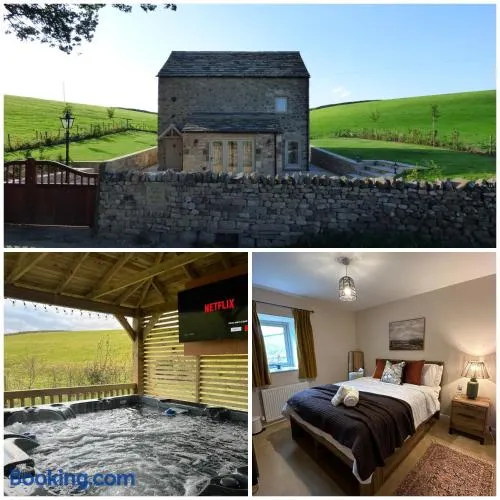 PRIVATE LUXURY Barn Stay with Hot Tub and OUTDOOR ENTERTAINMENT, YORKSHIRE DALES SLEEPS 10! - Image 1
