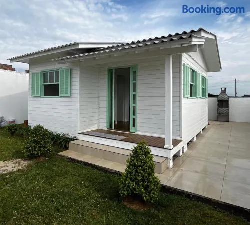 Linda casa bem localizada em Passo de Torres - Image 1