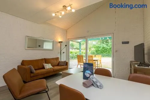 Welcome in - Vakantiewoning met grote omheinde tuin I Het smallengange 45 - Image 1