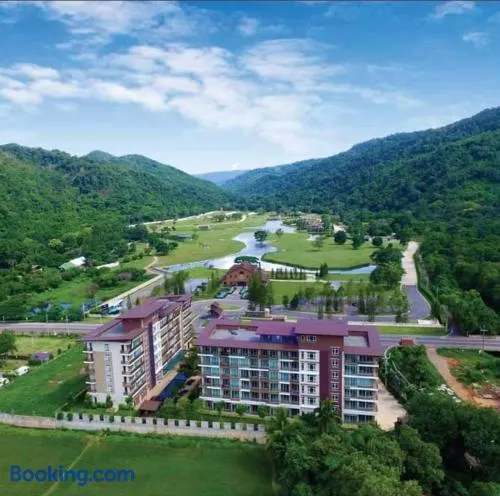 Bann Khao Yai Corner 50sqm - King Bed - Fiber Optic Internet - Image 1