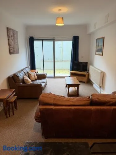 Cosy Sleeps5, Yard Parking, Beaut Coast Beach 23RP - Image 1