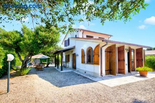 Villa Janela Escape & Retreat, 30m from the Beach - Happy Rentals - Image 1