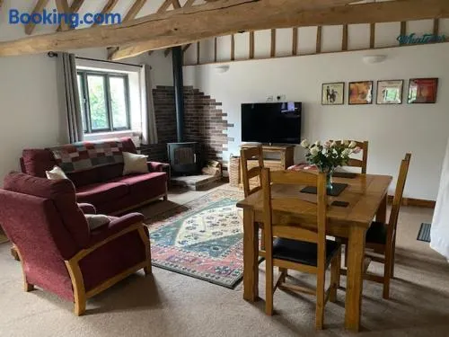 Wood Farm Barn - Image 1
