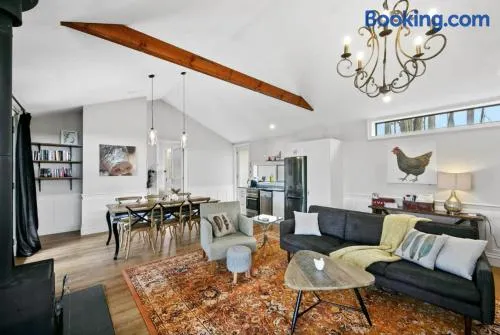 Block Eight Estate Tree Tops Villa - Image 1