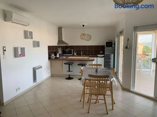 Les Cistes Appt type 3 avec terrasse vue sur mer - Image 1