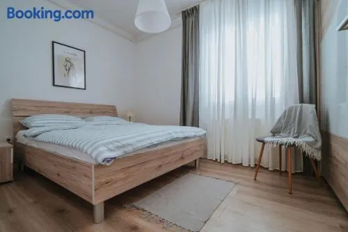 Apartman II u centru grada - Image 1