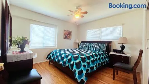 Cozy Beautiful Private Home in Prime Location - Image 1