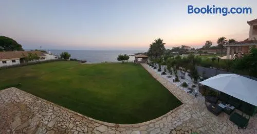 NAVARINO BATHS sea-front estate - Image 1