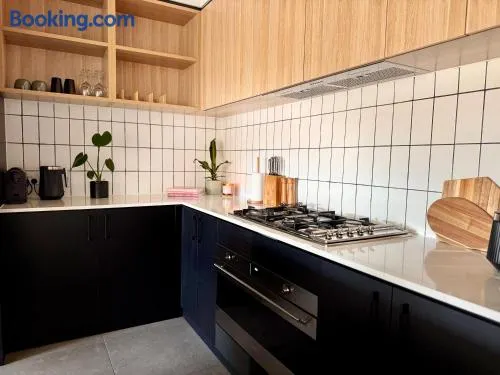 Stylish Industrial City Retreat - Image 1