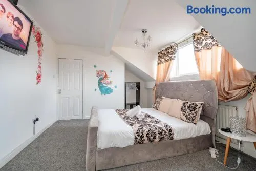 *RA60G* For your most relaxed & Cosy stay + Free Parking + Free Fast WiFi * - Image 1
