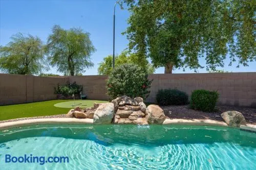 Arizona Desert Oasis w Heated Pool - Image 1