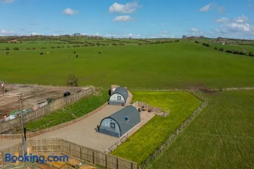The Stag Pod Farm Stay with Hot Tub Sleeps 2 - Image 1