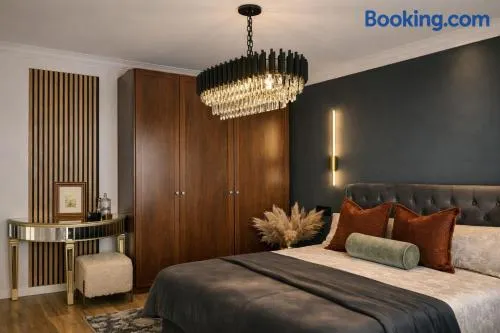 LuxurySunsetHouse - Image 1