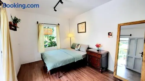 Vườn Nhà Ngoại Garden Homestay - Image 1