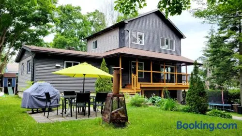 Chalet Ô Lac-Brome, 3ch, 8 personnes - Image 1