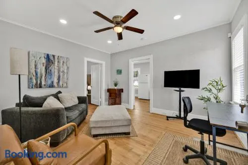 Updated 1BR Near Halliburton & Duncan Regional Hospital - Image 1