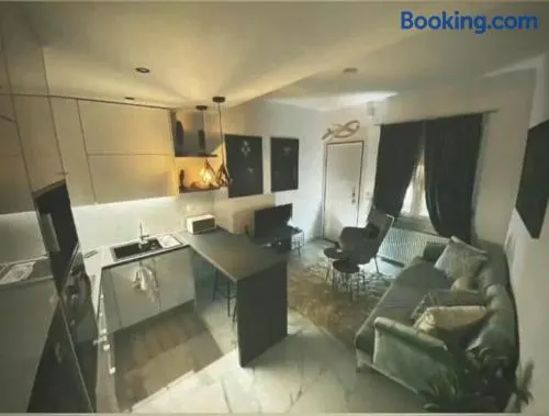 Mimis House - Image 1