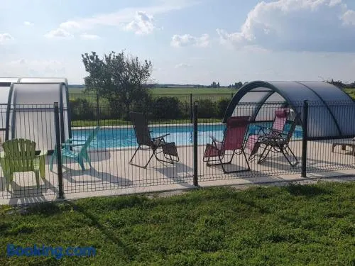 Gîte de charme avec sauna, piscine chauffée et équipements haut de gamme en Touraine - Image 1