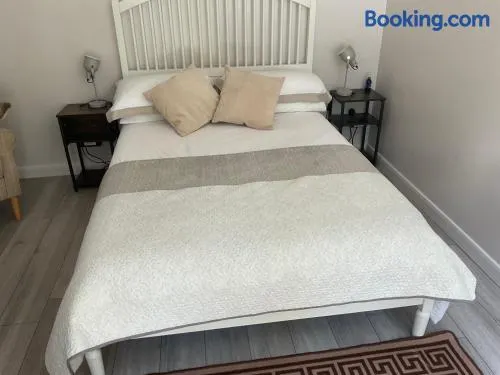 The Meadow Garden Guest Room - Image 1