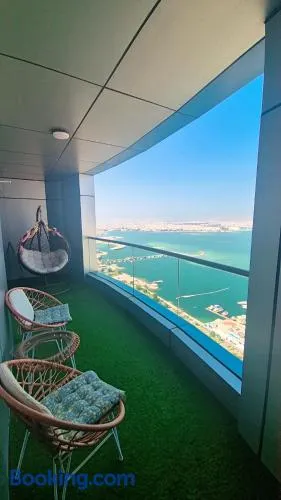 Luxury Romantic Sea View Apartment-ERAإقامة هادئة إطلالة بحرية موقع استثنائي- Manama - Image 1
