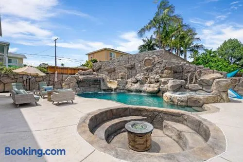 San Pedro 5BR - Coastal Retreat by Colby & Conrad - Image 1