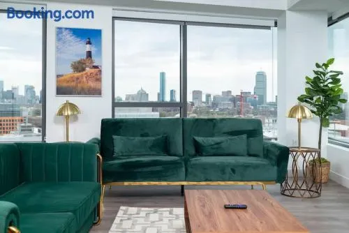 Central 3BR & Den Penthouse Boston Common MGH & TUFTS - Image 1