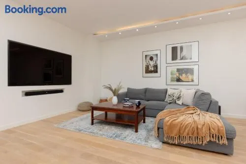 Cosy Apartments With Parking Wilanow By Noclegi Renters - Image 1