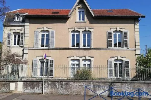 Superbe logement dans une maison de caractère - Image 1