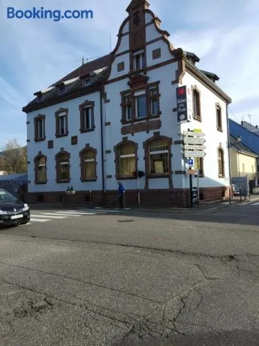 RESTAURANT hébergement "Relais de la poste" - Image 1