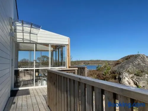 Mycket trevlig stuga på Brännö med havsutsikt - Image 1
