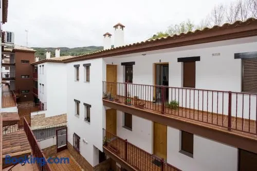 Encantador Apartamento cerca de Sierra Nevada y la Alhambra - Image 1