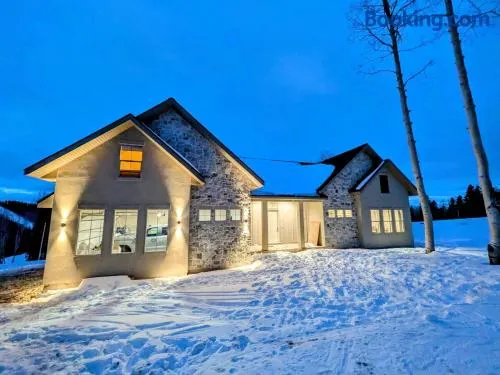 World Adventure at Aspen Crest - Image 1