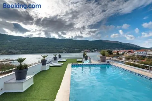 Holidays Roko - Sea View Apartments with Pool - Image 1