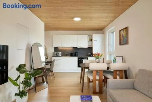 VORALIVING - Modernes Neubau Apartment Toplage - Parkplatz - WLAN, 24 7 Check-in - Image 1