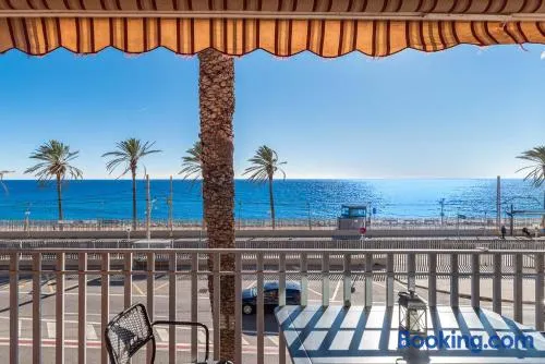 Vistamar Beach 30 min Barcelona - Image 1