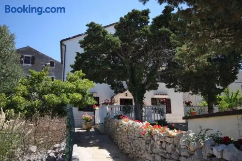 Apartments and rooms with parking space Cunski, Losinj - 2498 - Image 1