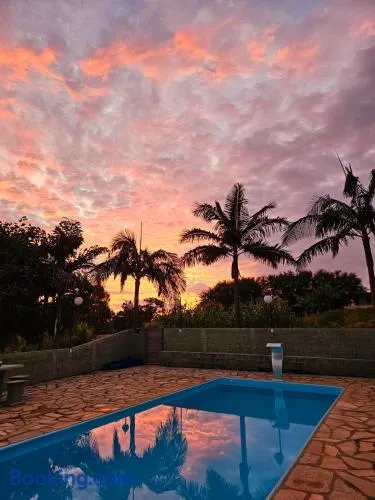 Refúgio GRUPOS com piscina, churrasqueiras 38 min Águas Claras Brasília - Image 1