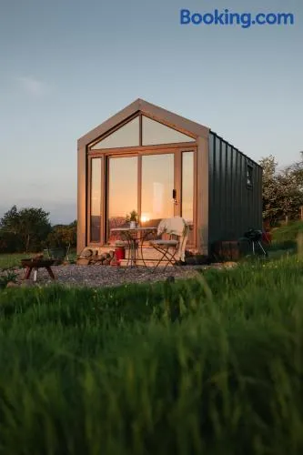 Oaklane Glamping Cabins - Image 1
