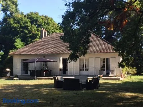 La Petite Trolière - Image 1
