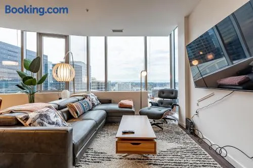 Sophari Towers Bellevue Apartments - Image 1