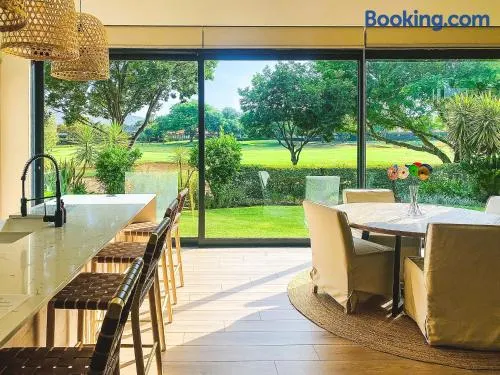 Kingfisher House, Pecanwood Estate, Hartbeespoort - Image 1