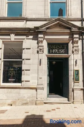 Barnet House Serviced Apartments - Image 1