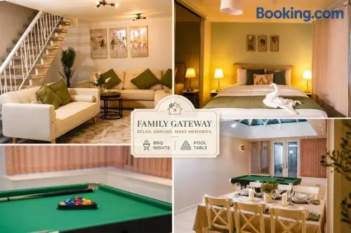 Family Fun Retreat with Pool Table near Cardiff Bay - Image 1