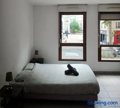 Cozy & bright - Heart of Chaville - Paris 15 min - Image 1