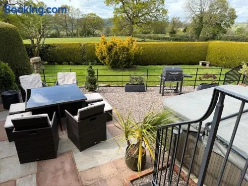Garden cottage at The Glebe - Image 1