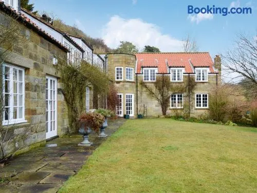 White Rose Cottage - Image 1