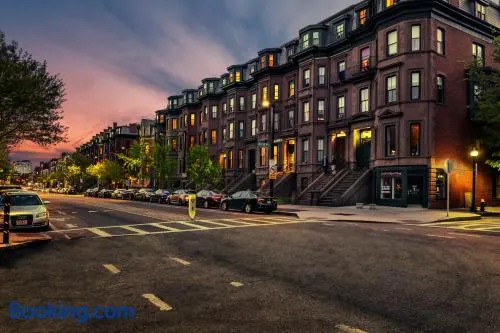 Beautiful 2Bedroom in the South End Boston - Ground Level Unit - Image 1