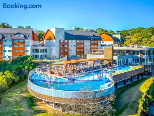Laghetto Resort Golden Gramado - 46 m2 - Vista para o Vale - Image 1