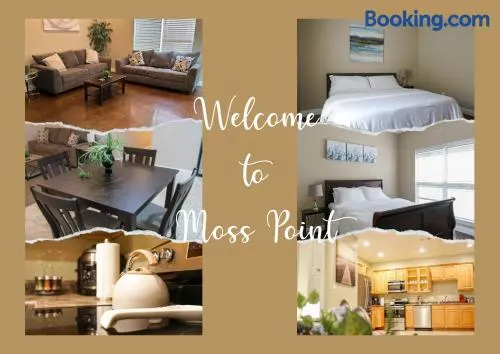Ground Floor, 3BR 2BA, Sleeps 8, Kitchen, WD -F- - Image 1