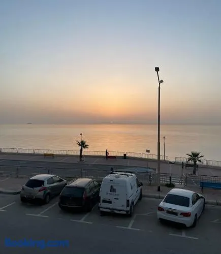 Studio Flat Seafront - Image 1